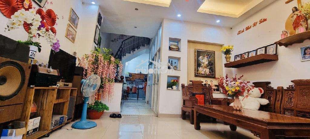 Bán nhà ,đường huỳnh văn bánh ,p 9 pn ,ngang 5m'85m2 4 tầng giá:11.2tỷ - 2