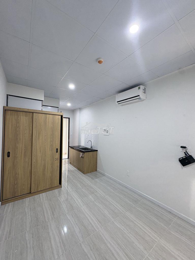 CHO THUÊ CĂN HỘ 17M CHỈ 4TRIỆU, SẴN MÁY LẠNH, BẾP, TỦ WC RIÊNG, Ở NGAY