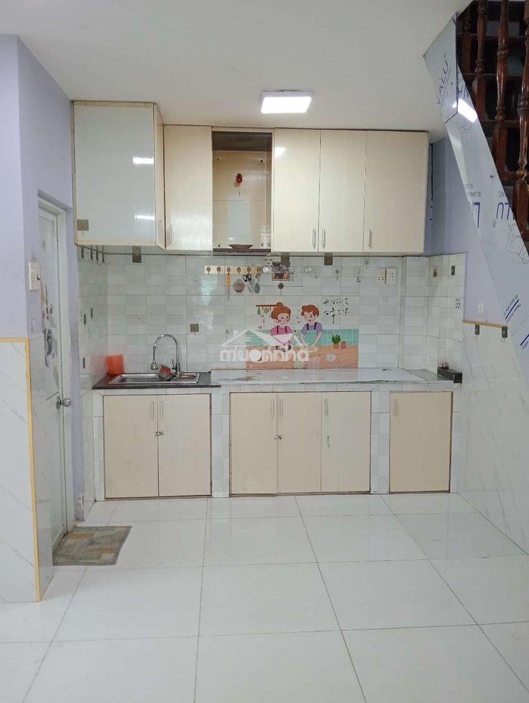 Nhà cho thuê 8,5 triệu mặt tiền xe hơi 