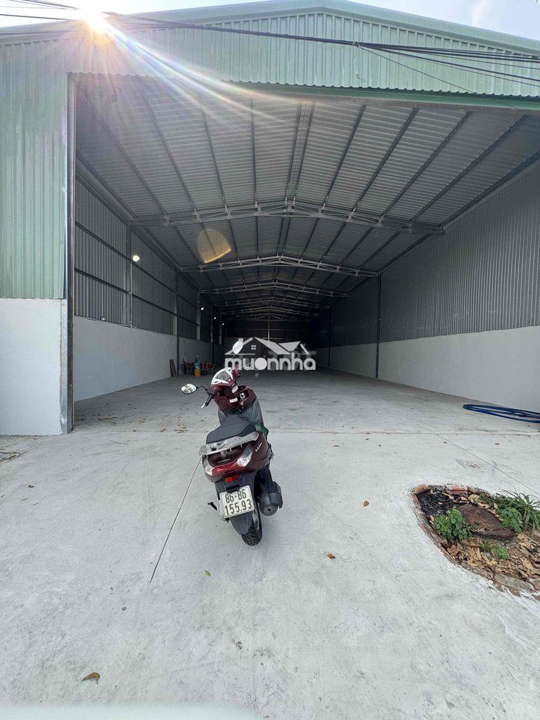 Cho thuê mặt bằng/ kho gần trung tâm thành phố mới bb