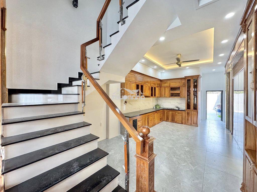 Nhà mặt tiền đường nhựa thông .ngay trung tâm p đông hòa - 4