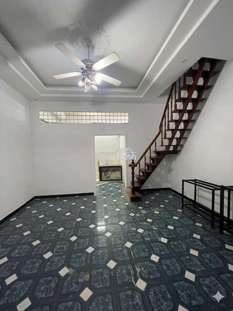 Nhà bán tân bình , 65m2 ( 4.9m*13m) chỉ 5.x tỷ , 4 phòng ngủ , hẻm 4m - 3