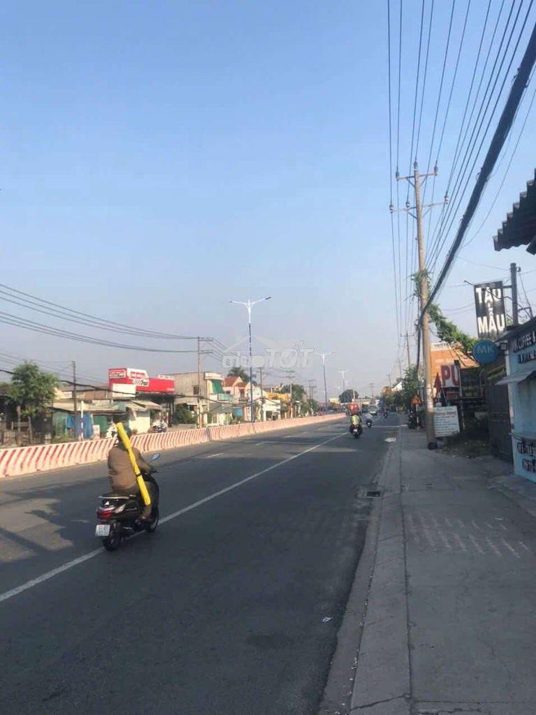 #Tt : cho thuê xưởng 1400m2 gần tp mới bình dương
tổ - 3