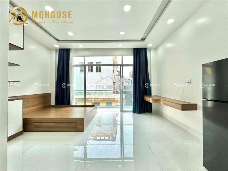 Căn hộ studio ban công - ngay etown cộng hoà - thang máy - đầy đủ nt