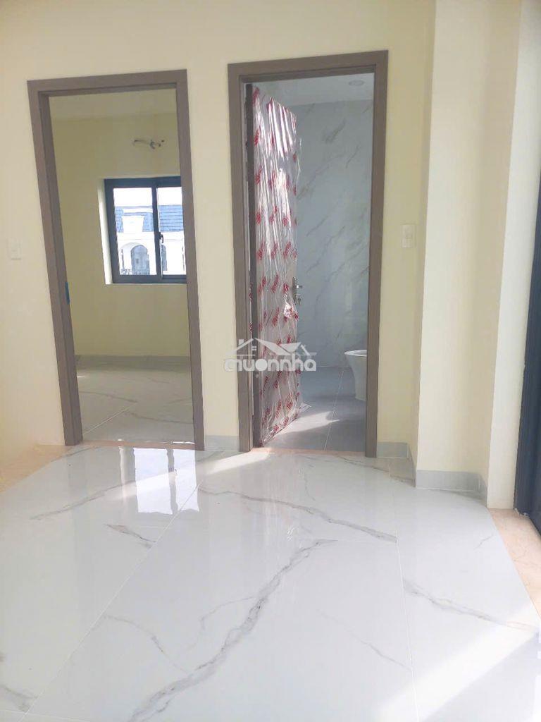 Cho thuê nhà mới 3 tầng mặt tiền đường 13m kế chợ phước bình giá 10tr - 3