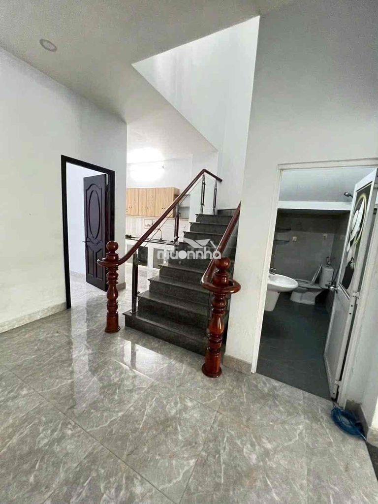 Nhà trệt lầu 4pn phú lợi chỉ 9tr/th - 3