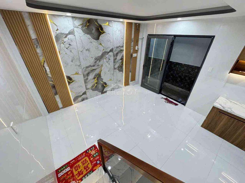 🕵️Chỉ 3,95tỷ có nhà mới lạc long quân,q11,3tầng,cạnh tổ đình giác viên - 2