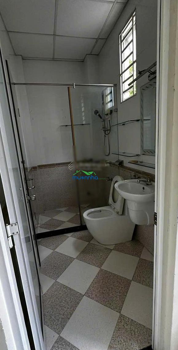 Bán gấp nhà hẻm xe hơi trần bình trọng - dt: 5x13m - trệt, lầu - bán gấp đi nước ngoài - 3