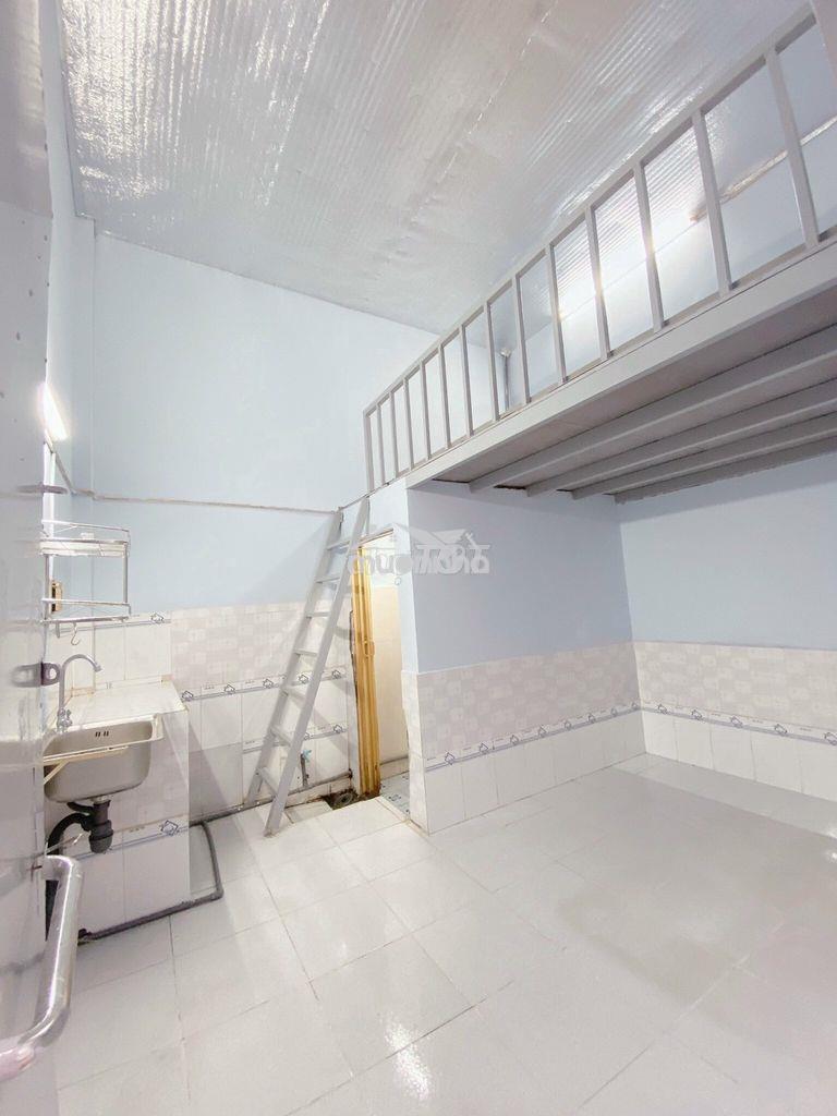 Phòng mới sạch sẽ, gần cầu bình lợi