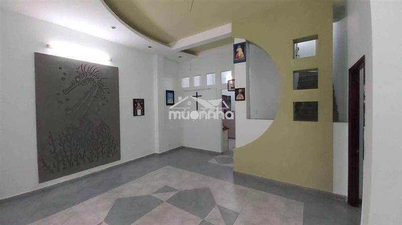 Bán nhà nở hậu thiết kết đẹp vị trí tốt
