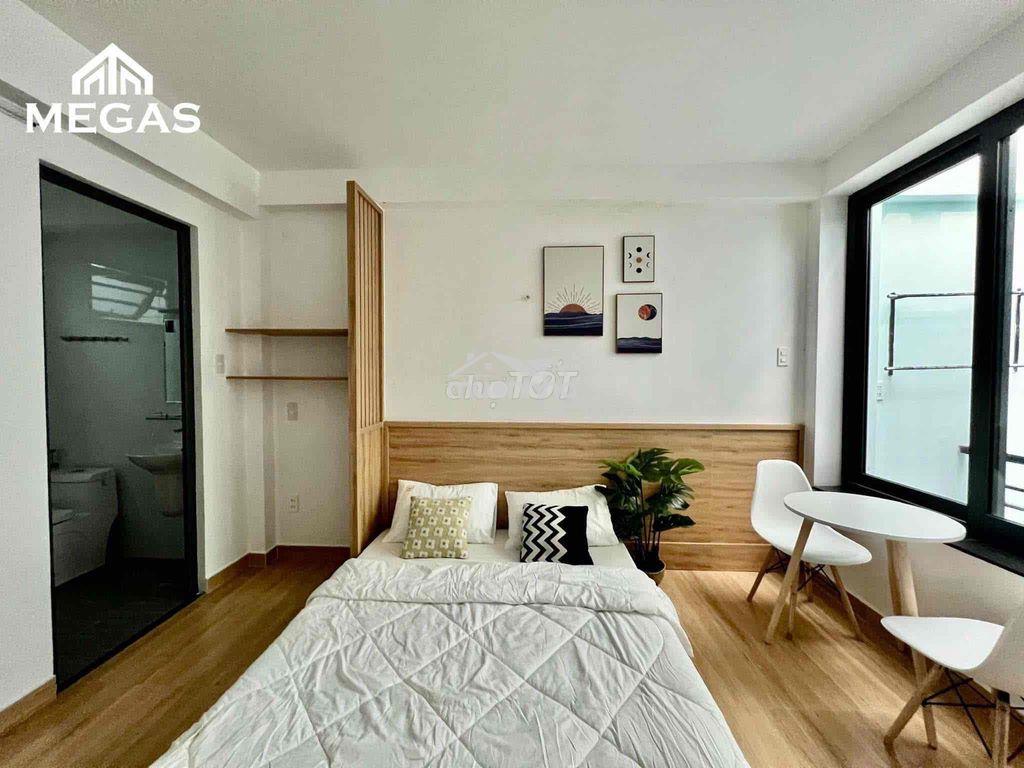 Studio_thoáng mát_cửa xổ trời_ngay cv lê thị riêng - cách mạng tháng 8 - 4