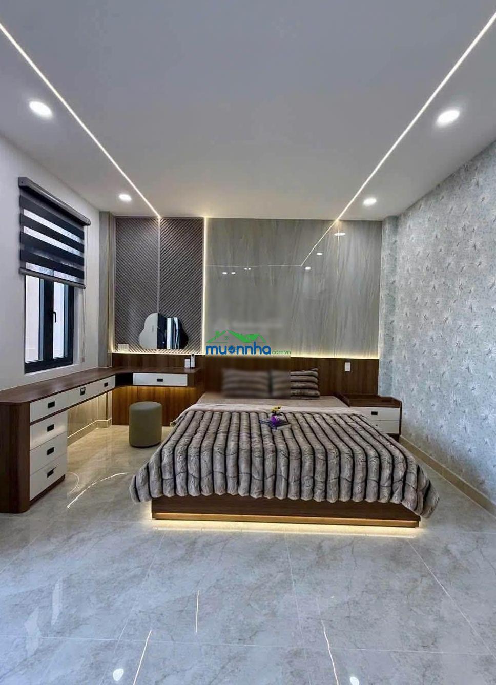 Siêu phẩm đẹp mê 5,5m x 16m. 4 tầng thang máy hẻm 8m thông hà huy giáp. ngay cđ điện lực - 3