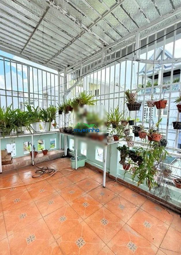 Nhà căn góc 2 mặt tiền hẻm xe hơi - dt 4,3m x 20m (86,8m2) - 3 tầng - 5 phòng ngủ - chỉ 7ty một chú - 2