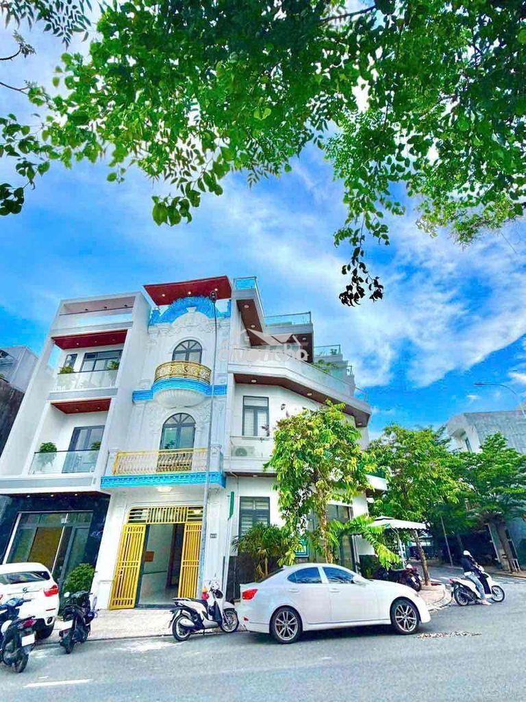 Nhà 2 lầu 1 trệt bình chuẩn,có nội thất,đường 7m đậu ô tô