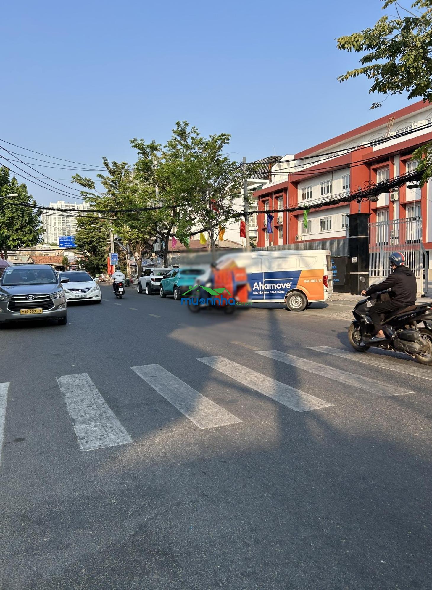 Bán nhà có thang máy - khu đường nguyễn văn thương - giá 24 tỷ - 2