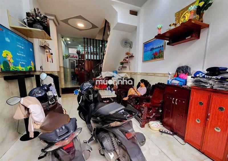 Nhà cần bán gấp