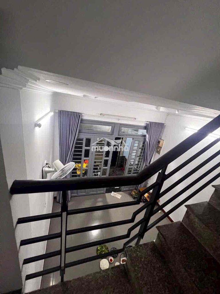 Cho thuê nhà nguyên căn hẻm thông đường trần thái tông (4x12m) - 2pn - 3