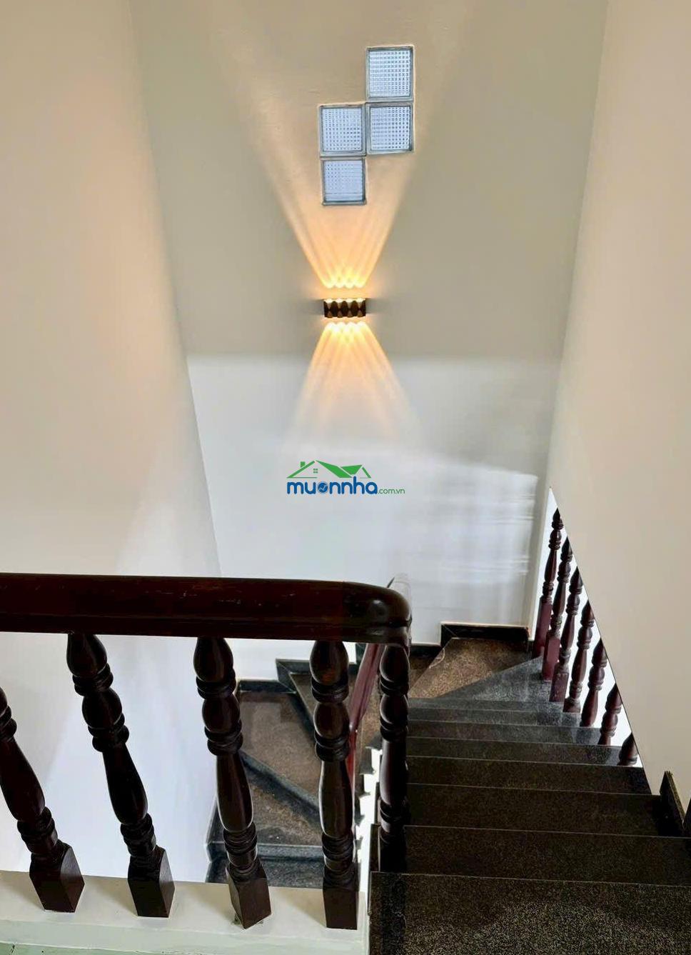 4,5 tỷ tl - nhà 2 tầng, đẹp, mới - linh tây thủ đức