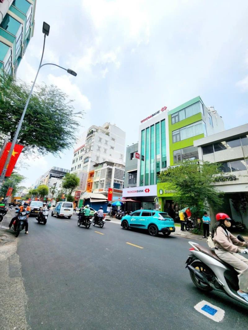 Bán nhà 4 lầu mặt tiền đường đào duy từ gần nguyễn tri phương q10. giá 22 tỷ