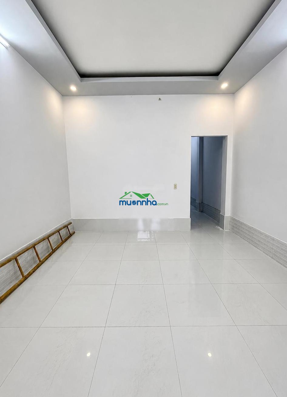 Nhà 1 lầu hẻm 8m vào 1 trục tx52 - dt. 4m x 14m giá tốt - gần hà huy giáp ngã tư ga - 3