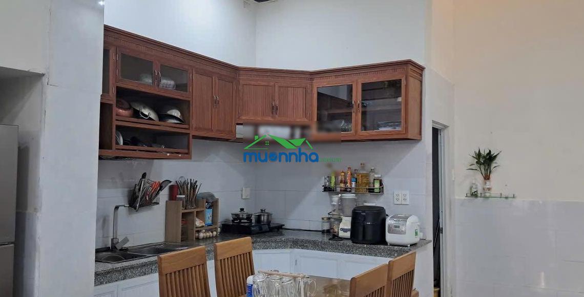 Bán nhà hẻm 154 đường vườn lài, nhà có 2 lầu 1 tum, 4 phòng ngủ. diện tích: 4x13 thổ cư đủ 52,9m2