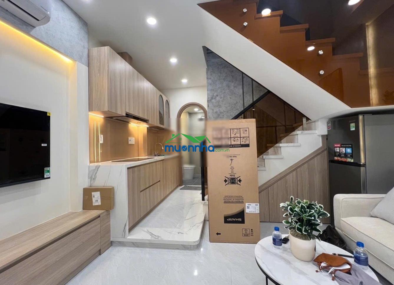Trần nhật duật- trần quang khải- ngang 4,1 x dài 7,3m 2 tầng mới full nội thất -nhà trung tâm quận - 3