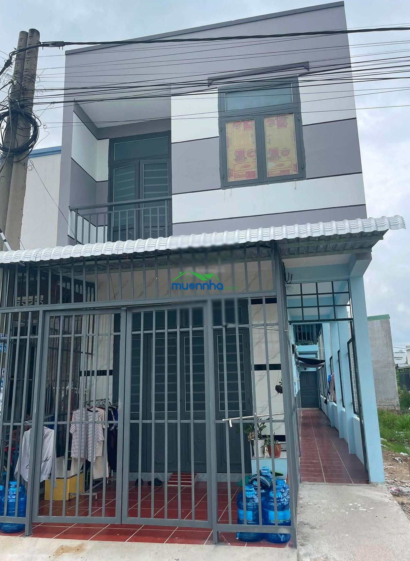 1tỷ2 dãy trọ sát bên vinhomes hóc môn (dt5x20) sổ hồng riêng