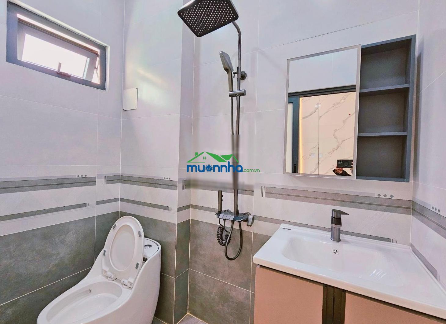 Nhà đẹp mới thống nhất 4 tầng, 4 pn, 5 wc, dt 4,5x13m, full nội thất, giá nhỉnh 7,tỷ.tl..