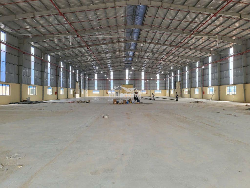 Cho thuê xưởng 1584m2 tân uyên pccc tự động , giấy tờ đầy đủ ,s.x 24h - 4