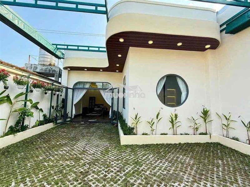 Bán gấp nhà giùm chú 9