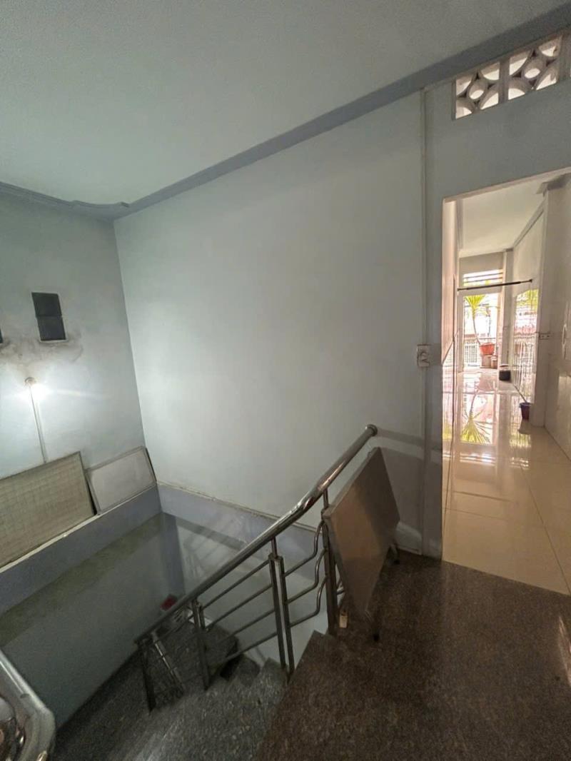 Nhà phố trần não quận 2 - hẻm xe hơi - sổ vuông a4 - hoàn công đủ - 3