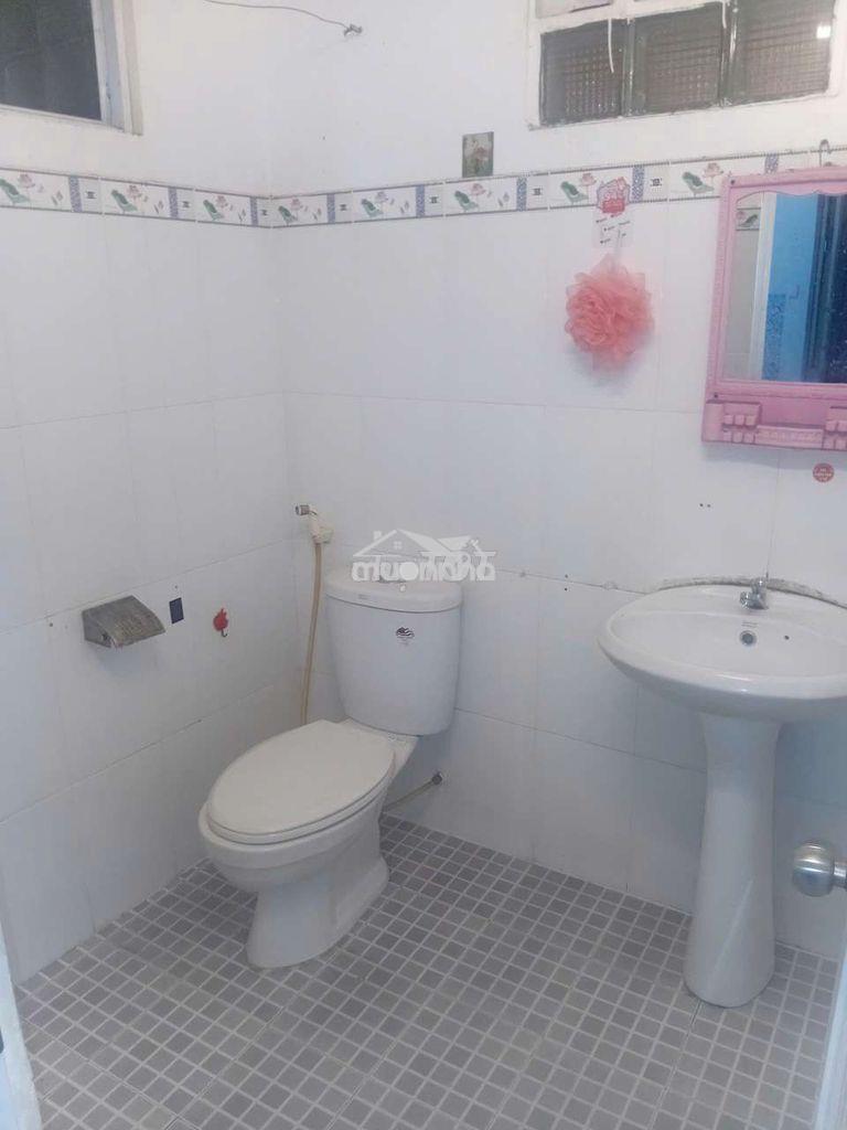 Phòng trọ 32m2 siêu rộng, đường thoại ngọc hầu, q.tân phú, giá 2,5tr - 4