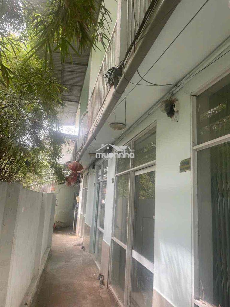 Bán nhà giá tốt - gần khu du lịch suối tiên