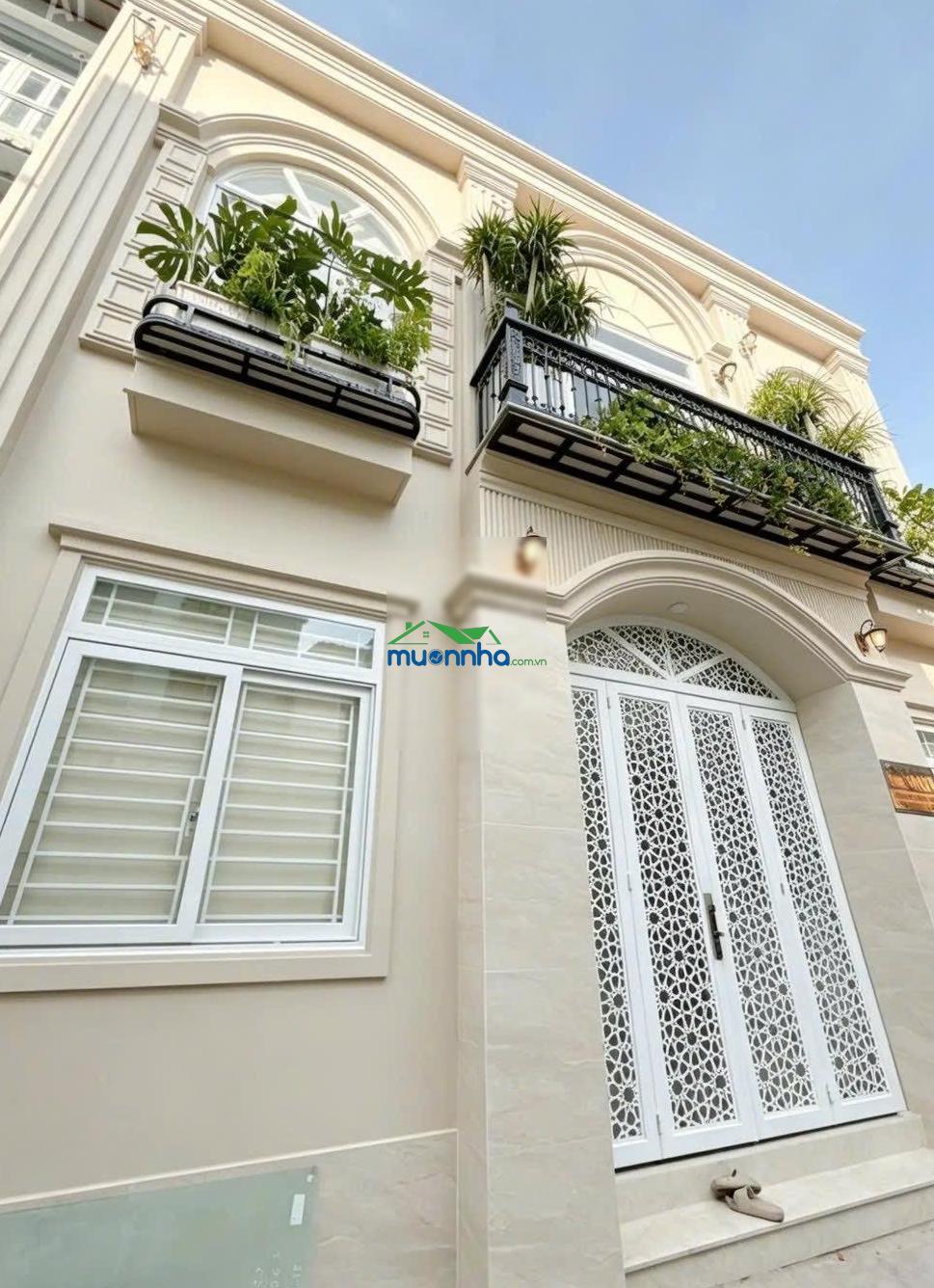 Nhà đẹp sổ riêng ngang 9m sát bên quận 4 tiện đi quận 1 mới đẹp vào ở ngay - 4