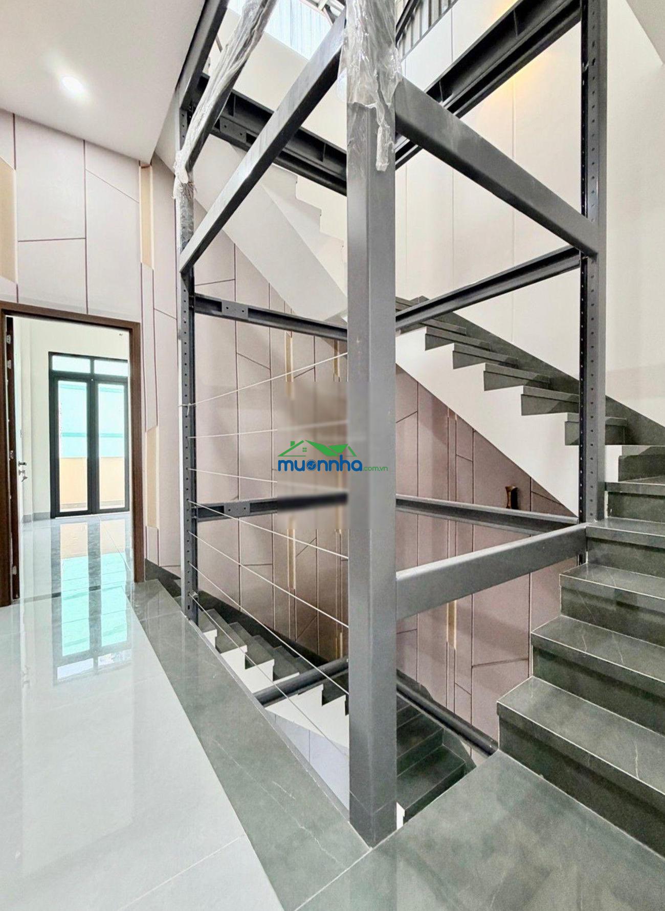 Bán nhà hẻm xe hơi xóm chiếu quận 4, 4 tầng, 4m x 24m, nhỉnh 12,x tỷ