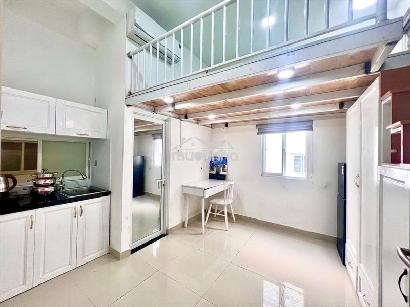 Gác lửng - ngay phố ẩm thực phan xích long phú nhuận