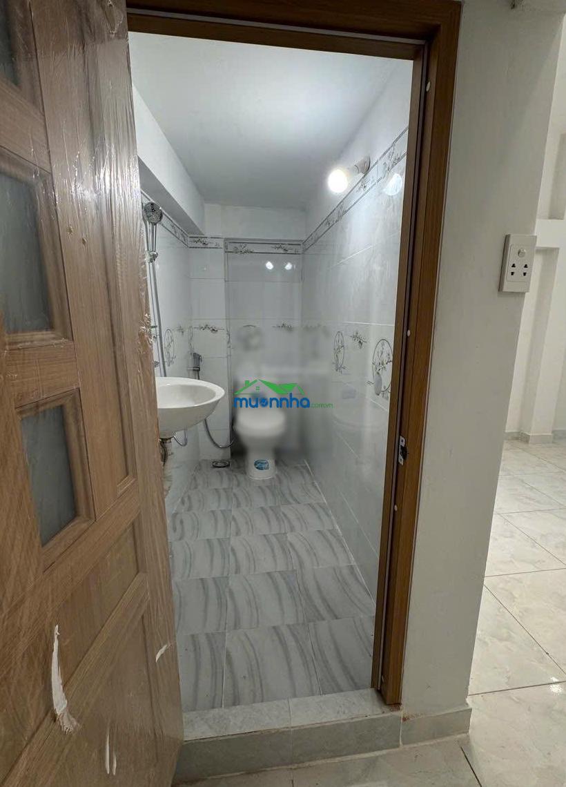 Giảm sâu 800tr - 2mtkd - ngay đường lê văn quới - nhà mới kiên cố chắc chắn- có phòng ngủ tầng trệt
