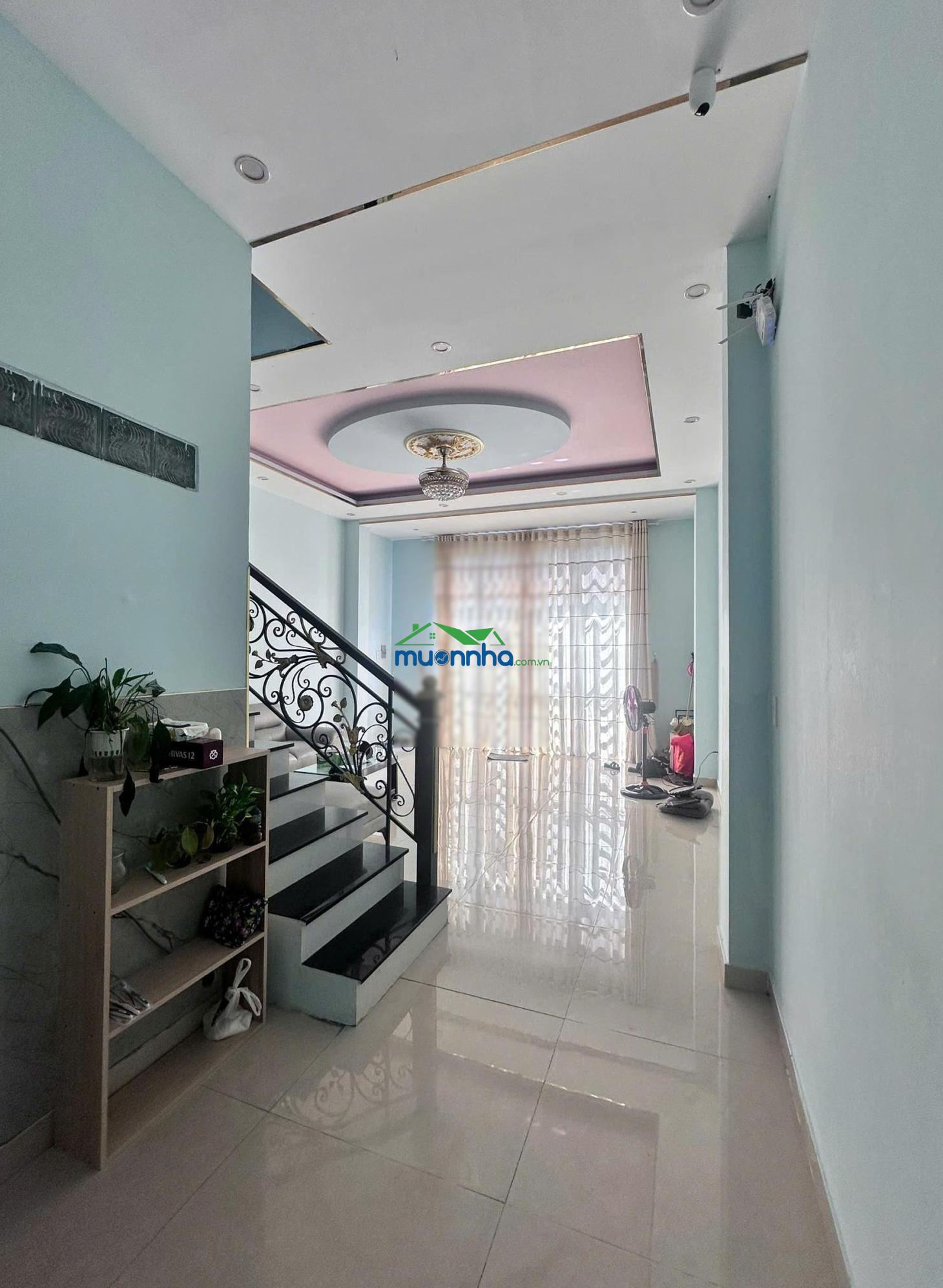 Tiền ít thịt nhiều nà nhà chính chủ đường nguyễn văn quá q12 hướng gần trường chinh cộng hòa