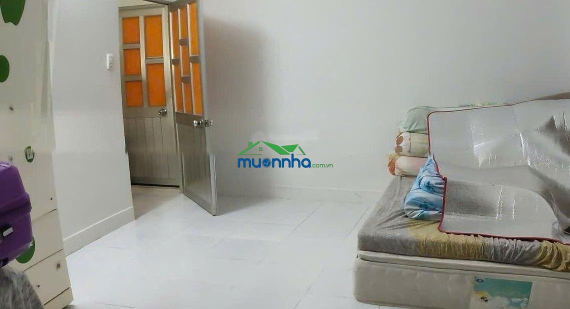 Nhà chính chủ lâu đời - chưa qua đầu tư - 38m2 nở hậu - trần bình trọng, quận 5 - chỉ 4.xx tỷ