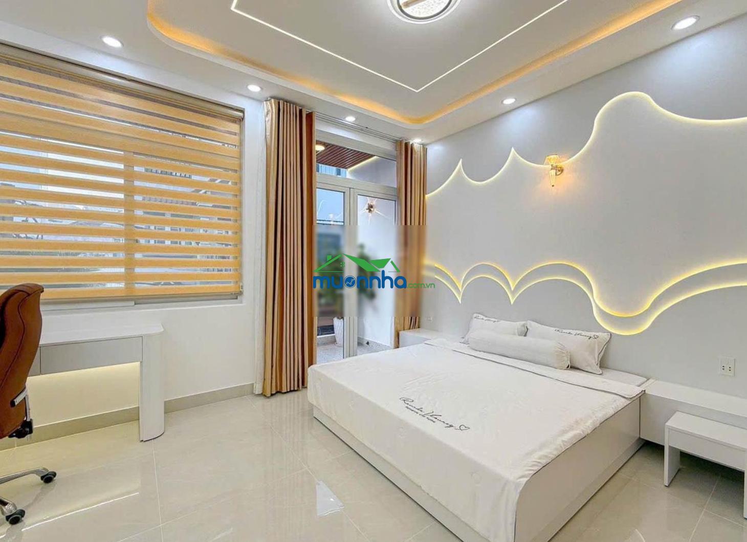 Nhà quận 7 - xe hơi đậu trong nhà - cạnh phú mỹ hưng - mới 100%, shr - hoàn công đủ - Ảnh 2