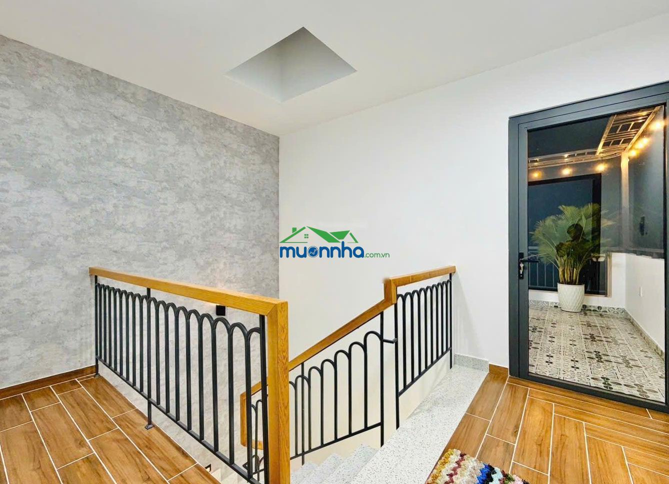 Siêu phẩm gần nhà gat3 đường huỳnh văn nghệ p.15 tân bình vào 20m sau căn mặt tiền 4.3x11 nở hậu 6m - 2