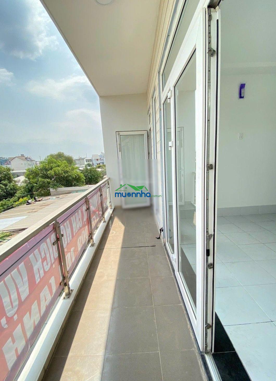 Nhà 3 tầng 200m ngang 9m dòng tiền 15 triệu/tháng, tân phú, thủ đức. 20 tỷ. tl