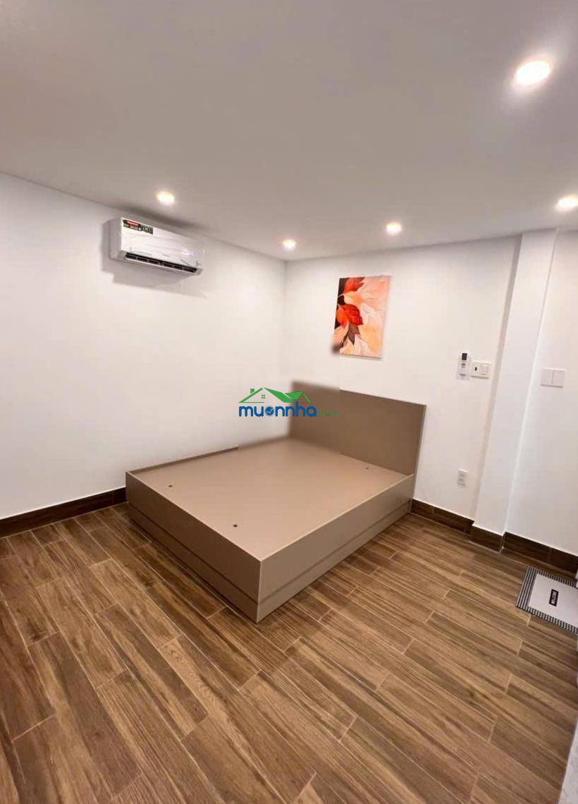 Cần bán nhà mới tặng full nội thất đường phú thọ hòa