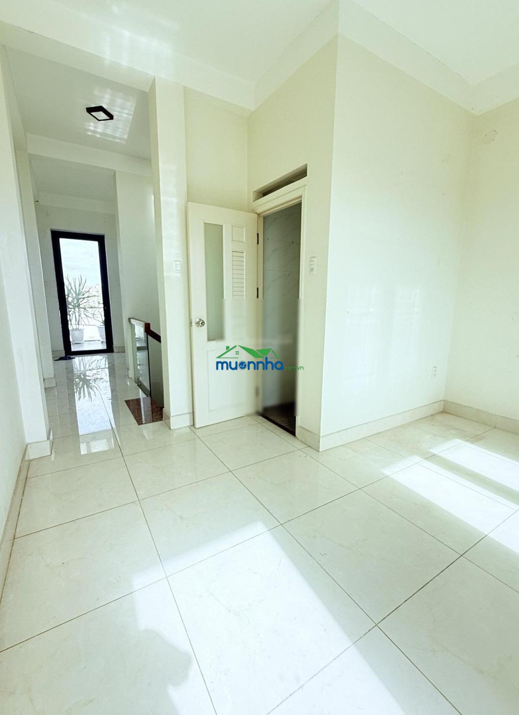 Mặt tiền hẻm 8m - 4 x 15 - 4 tầng - tân bình - chỉ hơn 7 tỷ xíu - lh ngay - 4