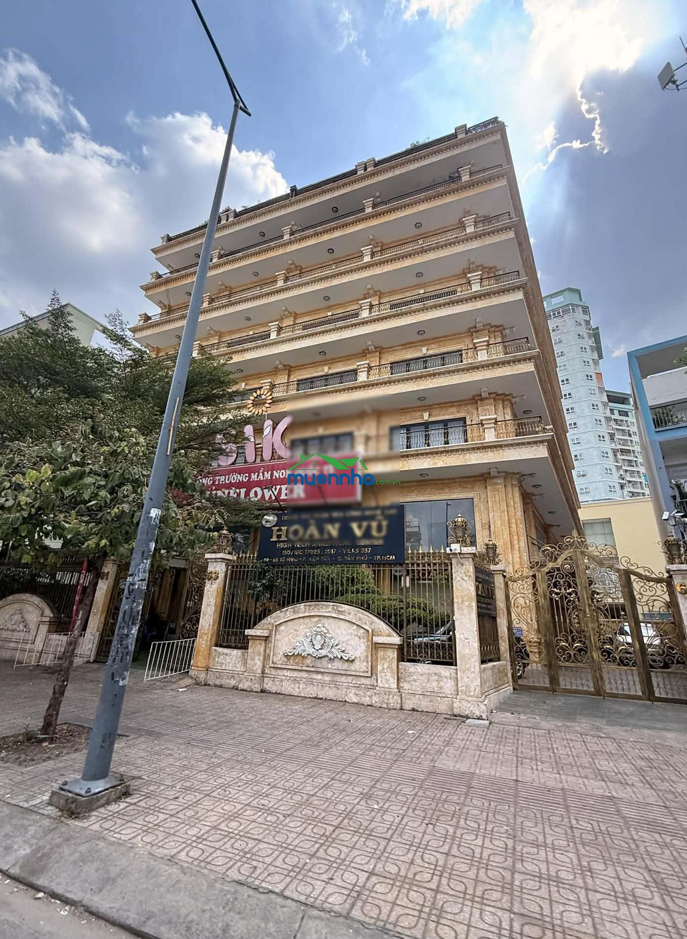 Khu phân lô tô hiệu - 4 tầng - oto ngủ nhà - view công viên