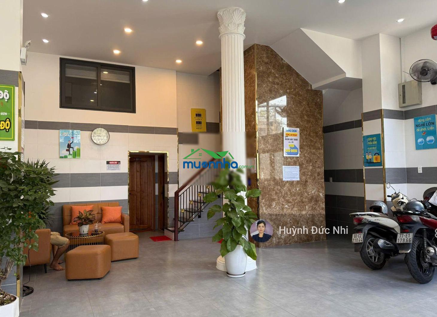 Căn góc 2 mặt tiền hẻm lê quang định 4 tầng có thang máy7,5*16 dòng tiền 90 triệu/ tháng.giá 26,3tỷ - 4
