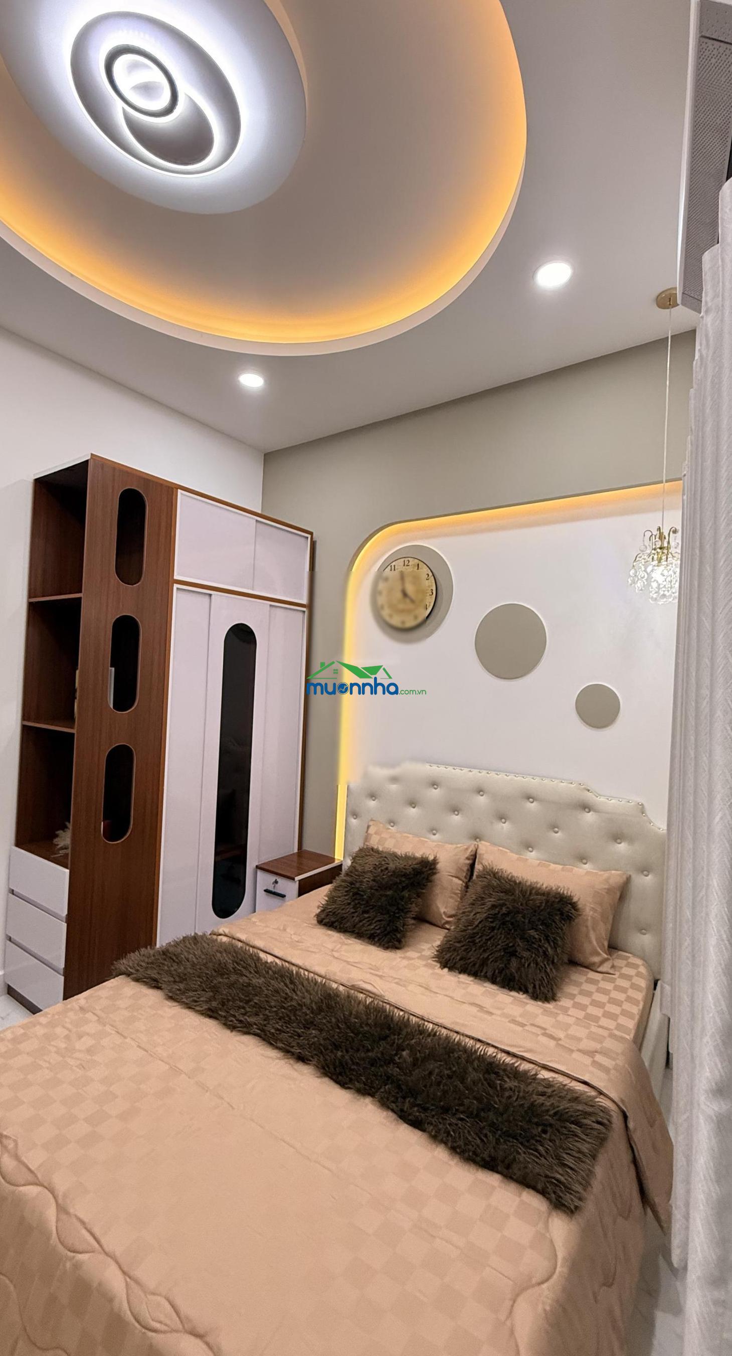 Nhà phan xích long 4 tầng 5pn, sát mặt tiền, hẻm 3m - 4