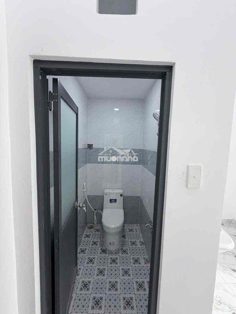 Nhà shr hóc ngay chợ - 4