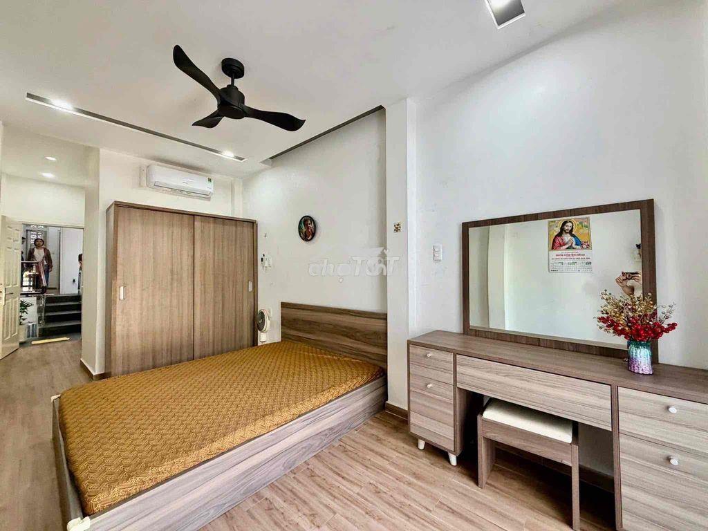 Vị trí quá đẹp - hxh tránh nhau - lê văn sỹ - 61m2 - 4