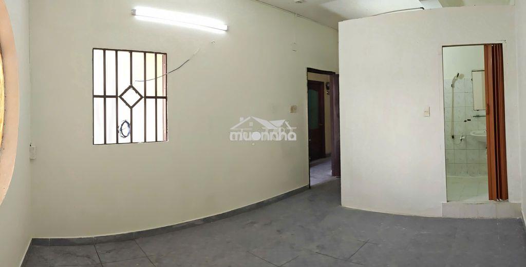 Phòng giá rẻ cho thuê gần đầm sen - 3